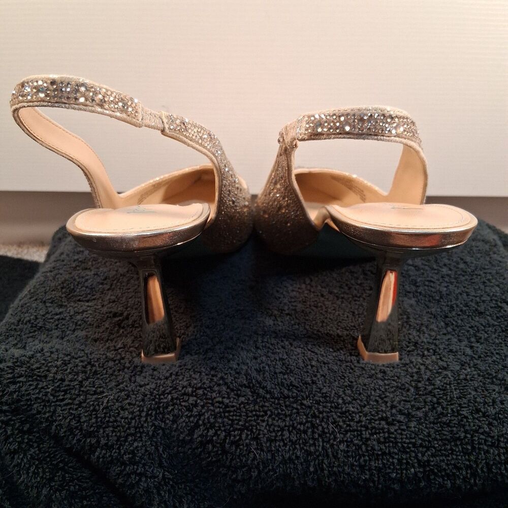 Betsey Johnson Clark Gold Rhinestone Curved Kitten Heels Size 8.5 Wide Glam - Picture 11 of 13
